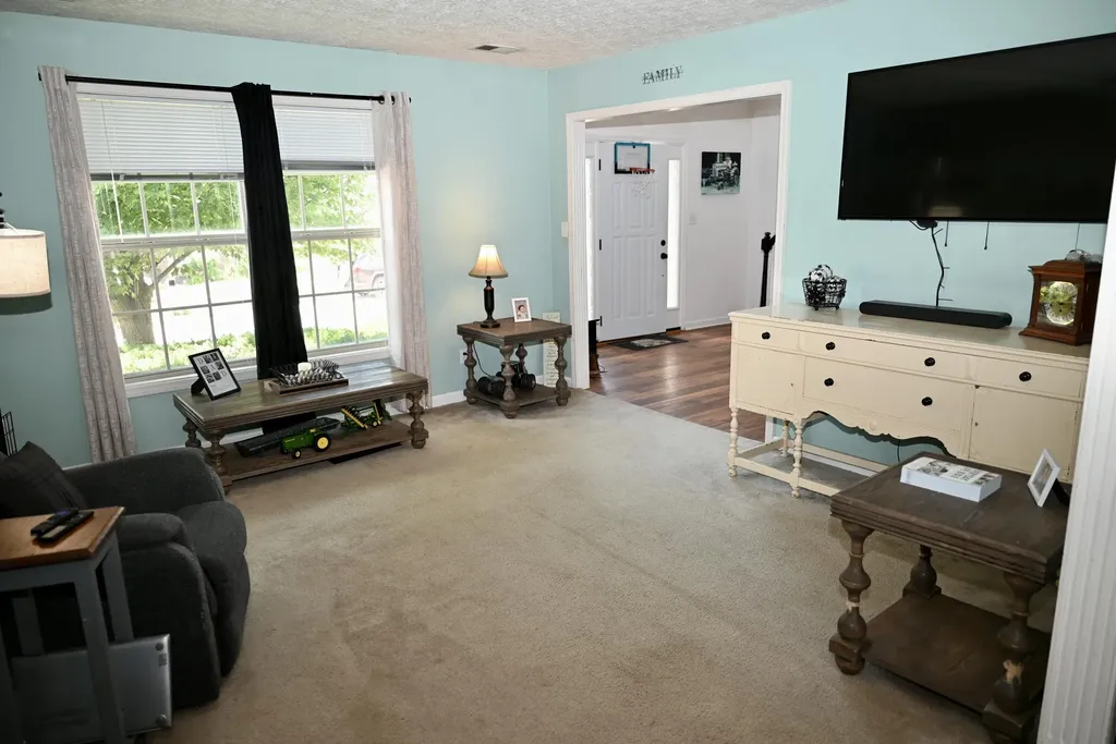 212 Hickory Ridge Lane Paris KY 40361