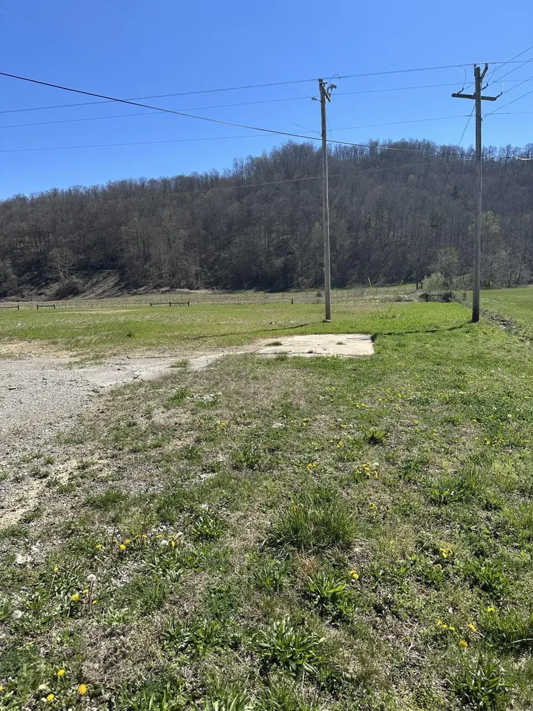 00 Ky-11 Manchester KY 40962
