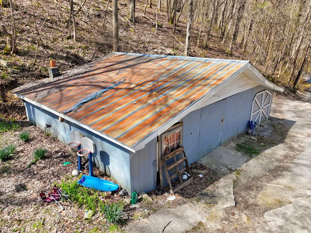 1197 Beans Fork Road Middlesboro KY 40965