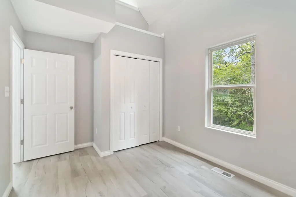 84 Clover Leaf Circle Burnside KY 42519