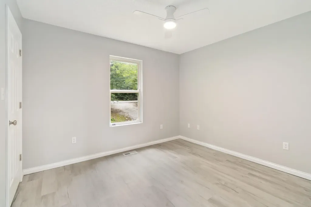 84 Clover Leaf Circle Burnside KY 42519