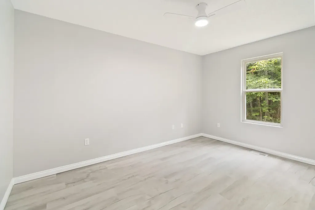 84 Clover Leaf Circle Burnside KY 42519