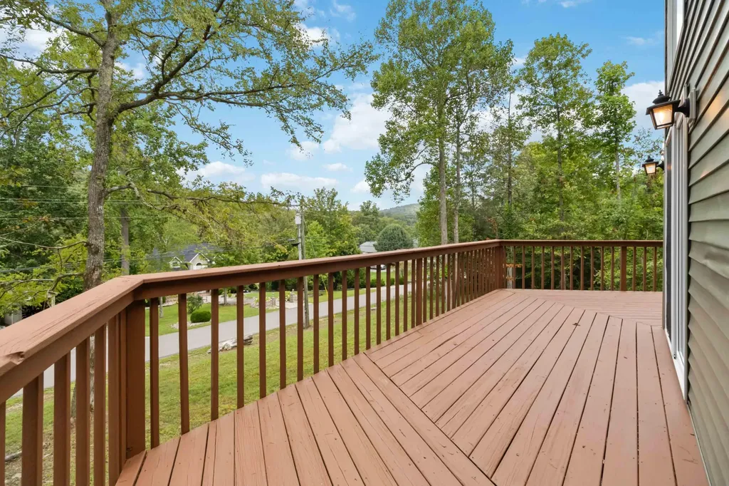 84 Clover Leaf Circle Burnside KY 42519