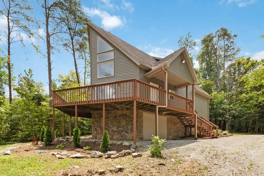 84 Clover Leaf Circle Burnside KY 42519