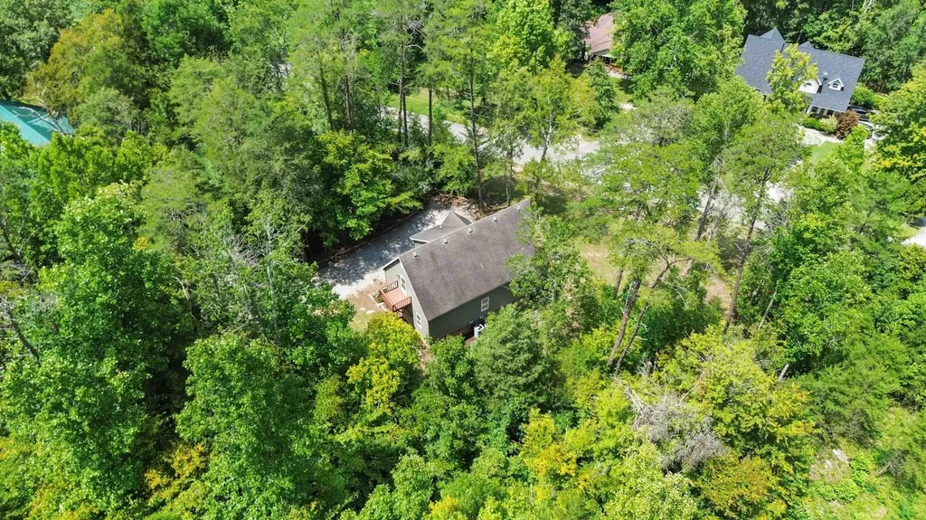 84 Clover Leaf Circle Burnside KY 42519