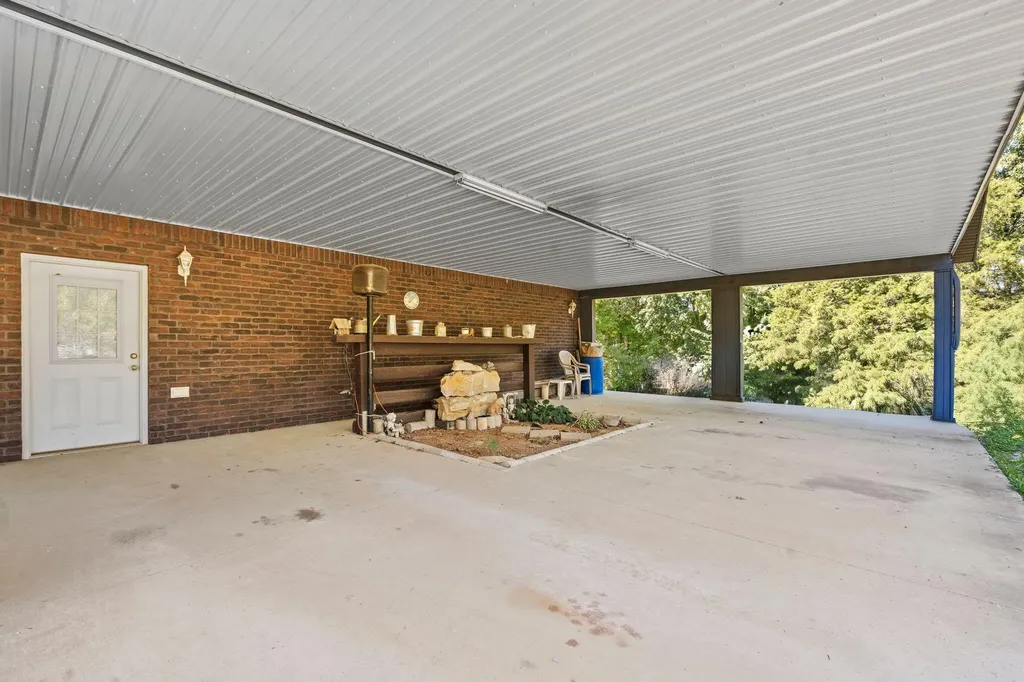 300 Charlie Pile Road Guston KY 40142