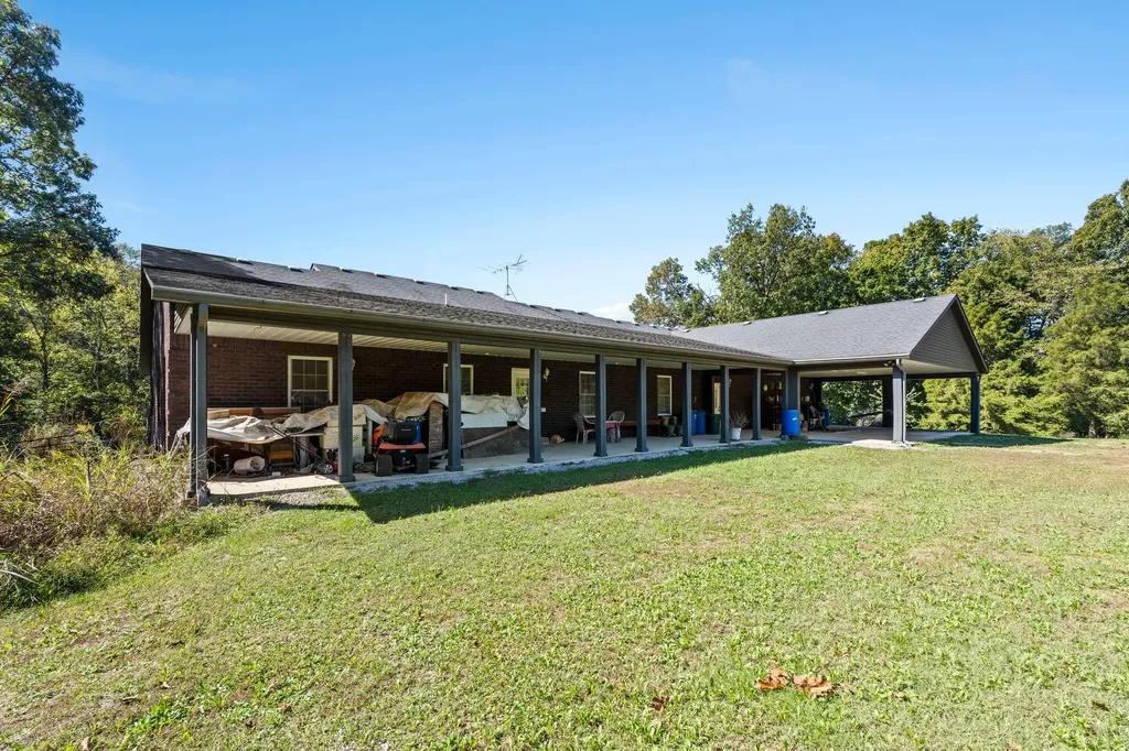 300 Charlie Pile Road Guston KY 40142