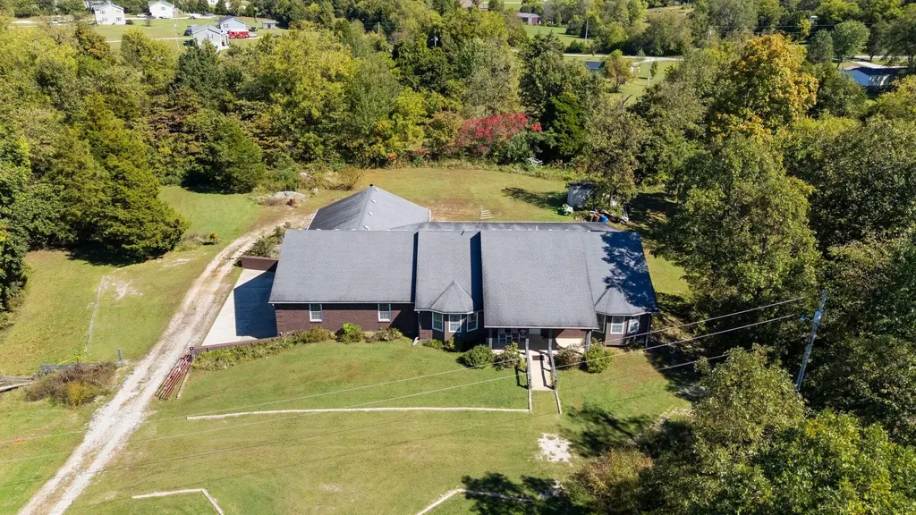 300 Charlie Pile Road Guston KY 40142