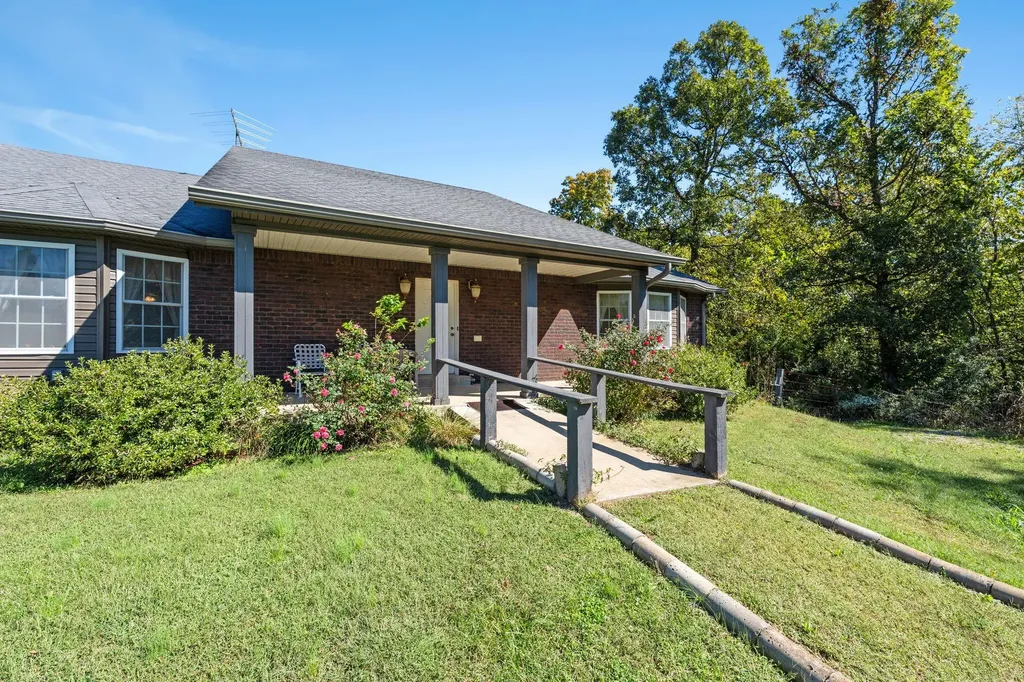 300 Charlie Pile Road Guston KY 40142