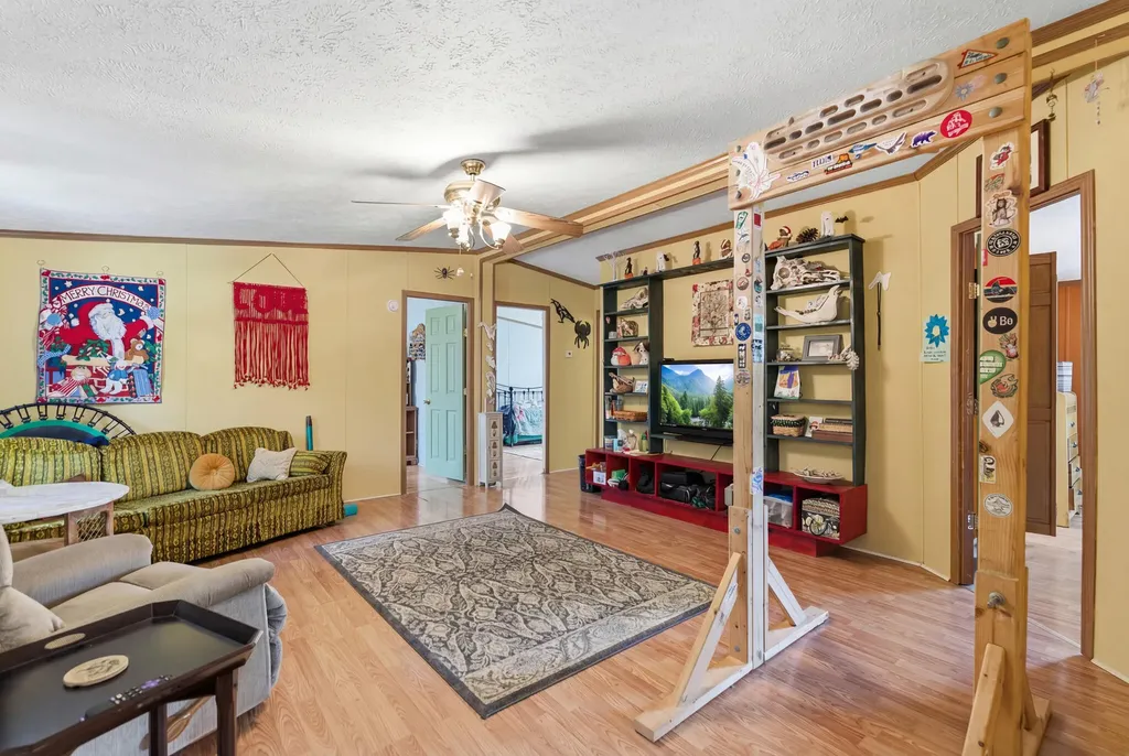 277 Shuler Road Clay City KY 40312