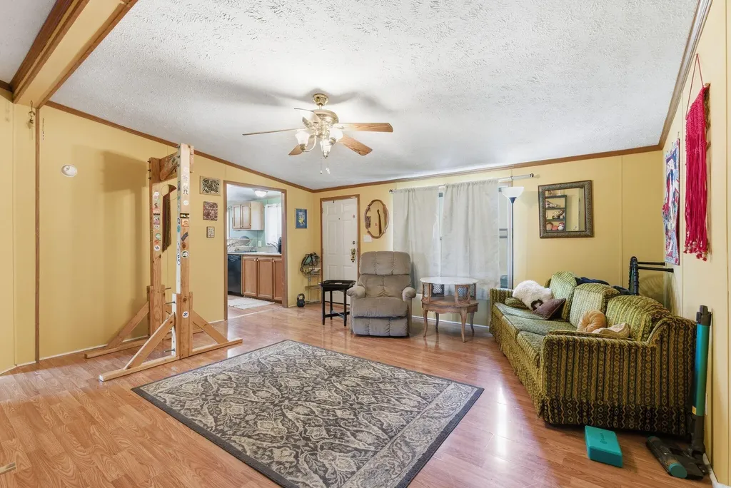 277 Shuler Road Clay City KY 40312