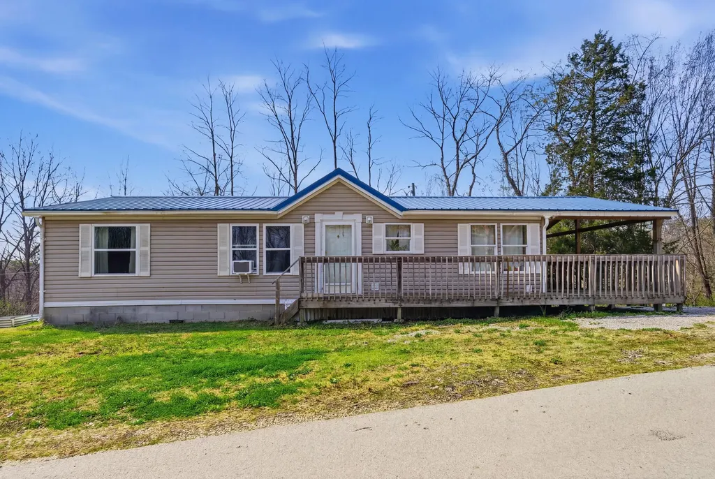 277 Shuler Road Clay City KY 40312