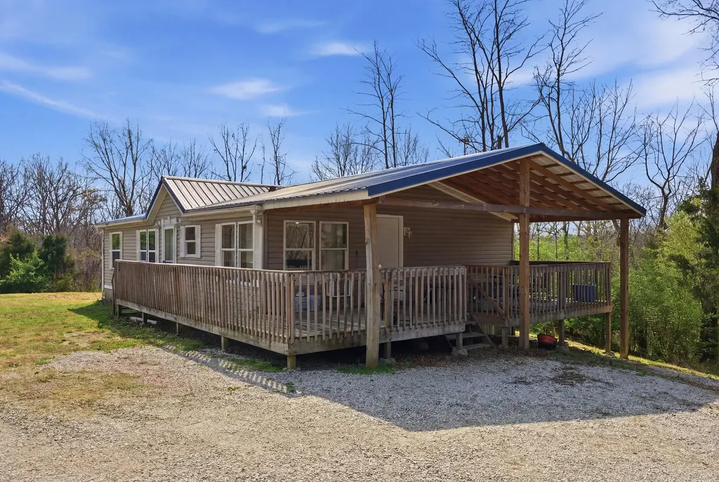 277 Shuler Road Clay City KY 40312