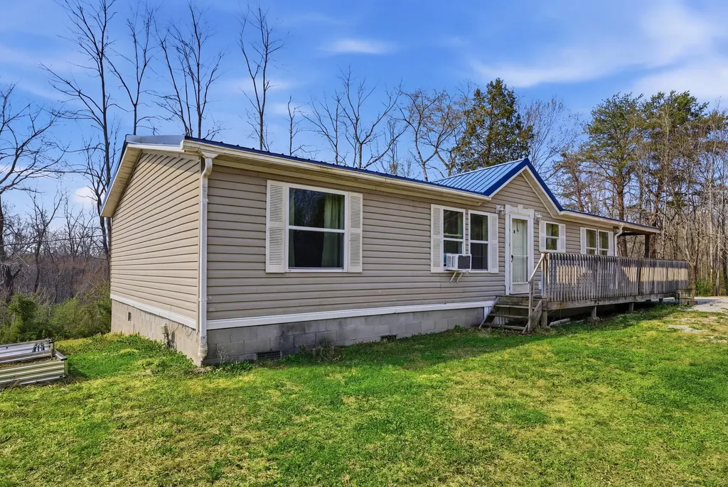 277 Shuler Road Clay City KY 40312