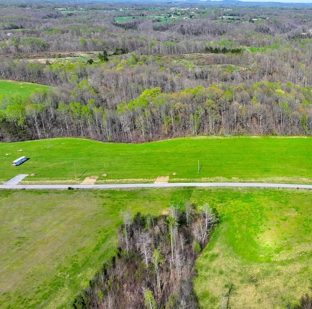 3136 Parks Ridge Road Russell Springs KY 42642