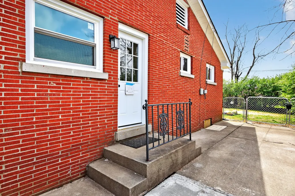 634 Seattle Drive Lexington KY 40503