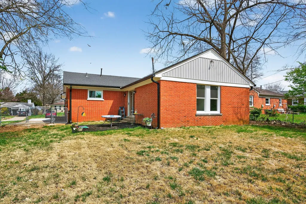 634 Seattle Drive Lexington KY 40503