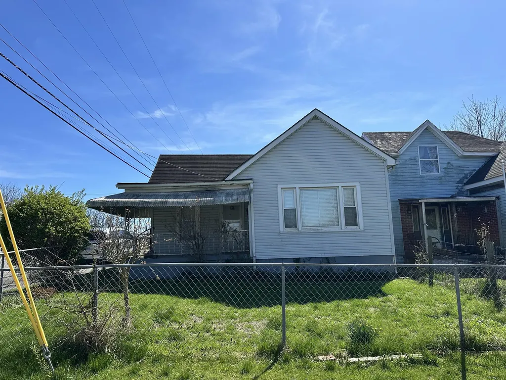 174 Cook Avenue Winchester KY 40391