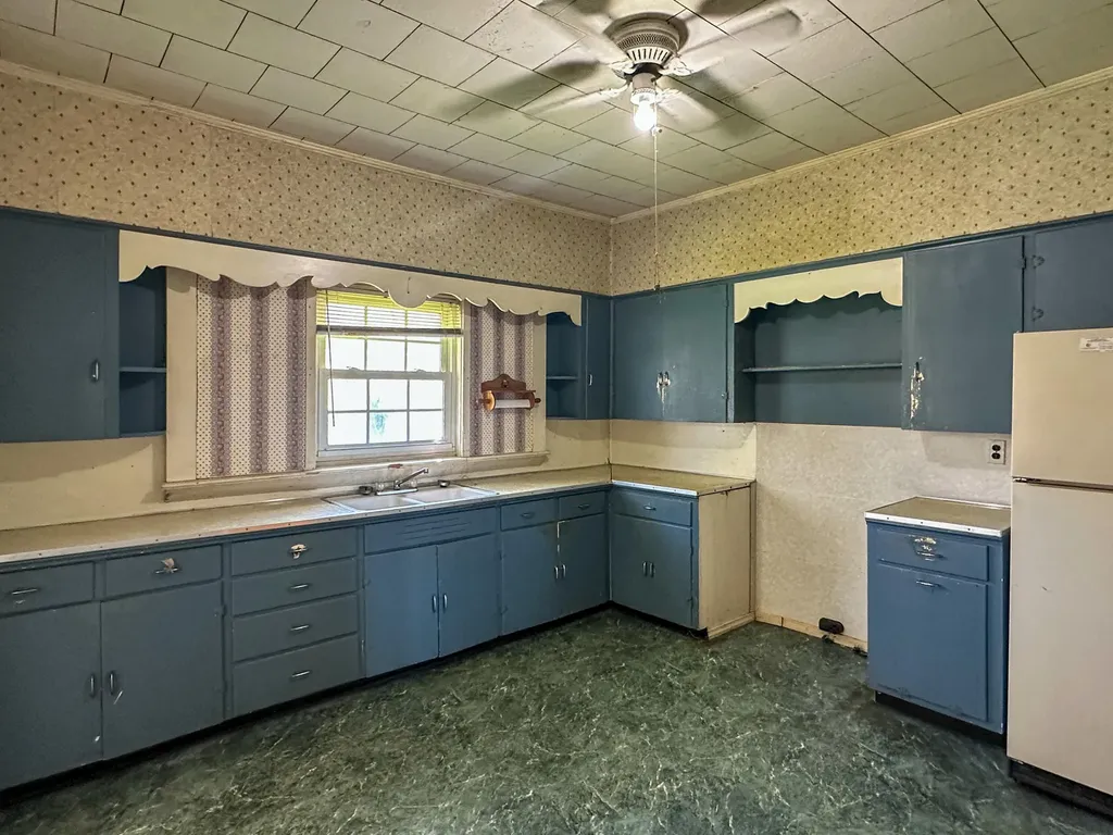 174 Cook Avenue Winchester KY 40391