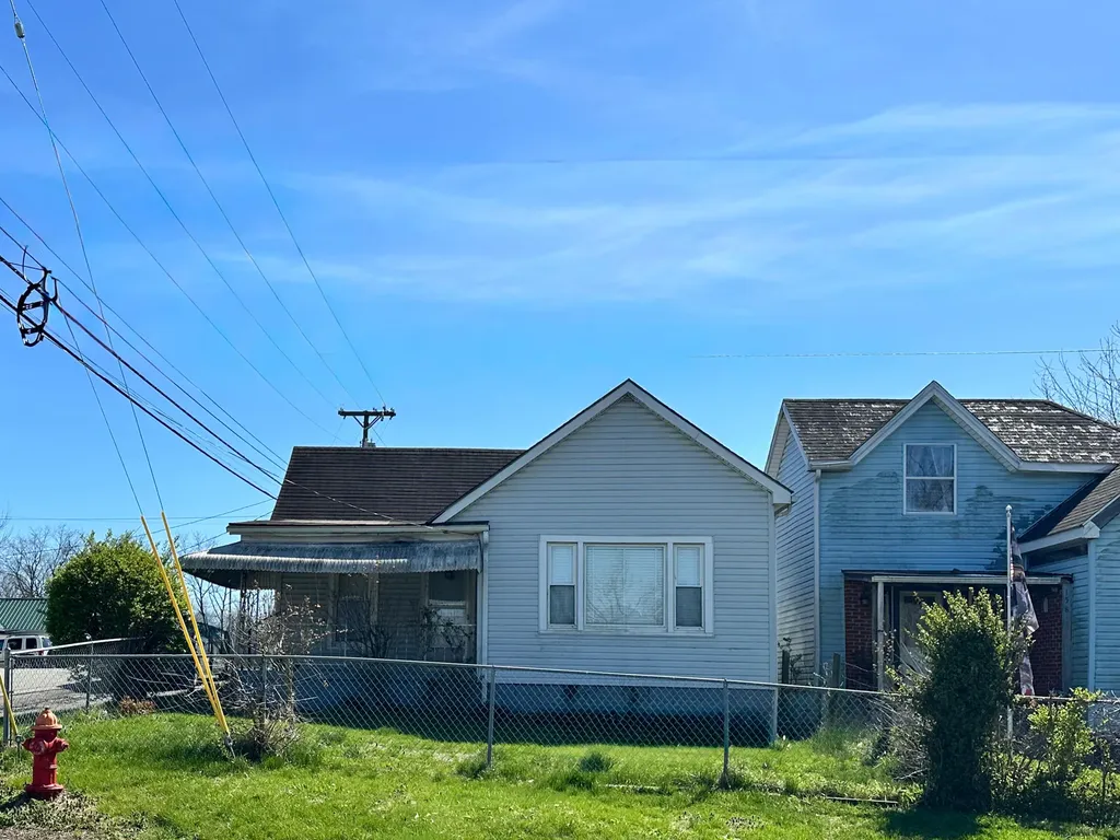174 Cook Avenue Winchester KY 40391