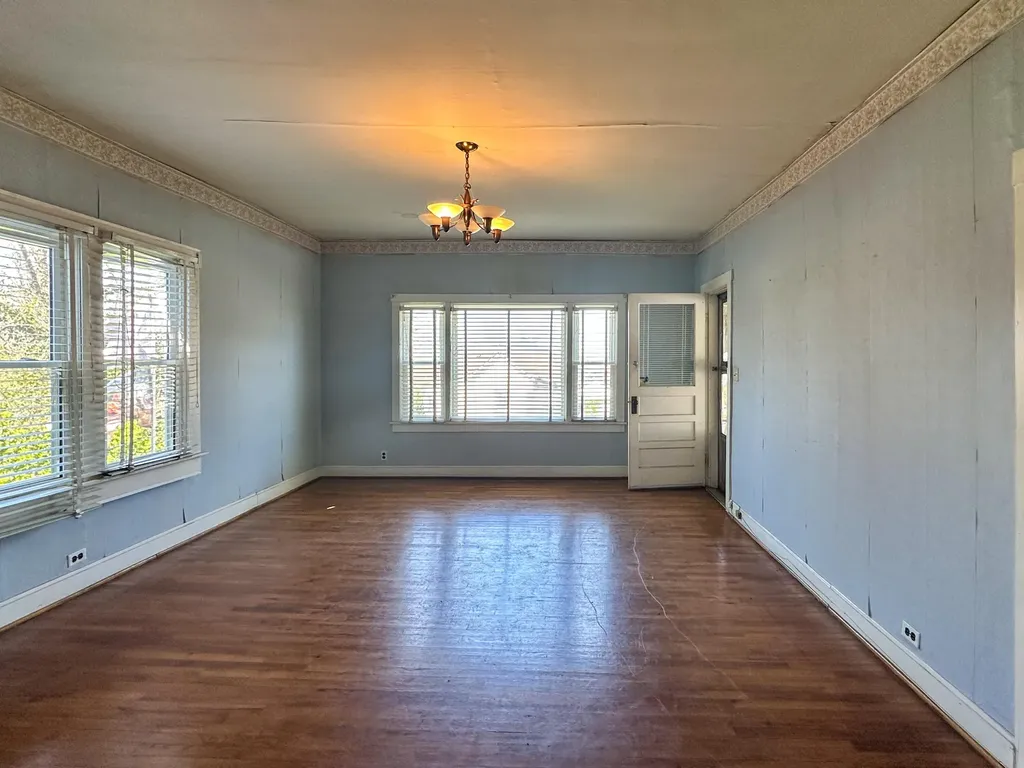 174 Cook Avenue Winchester KY 40391