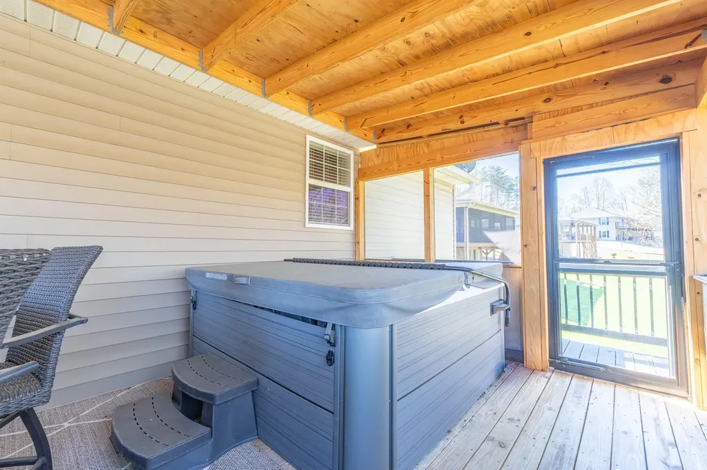 235 Golden Pond Road Monticello KY 42633
