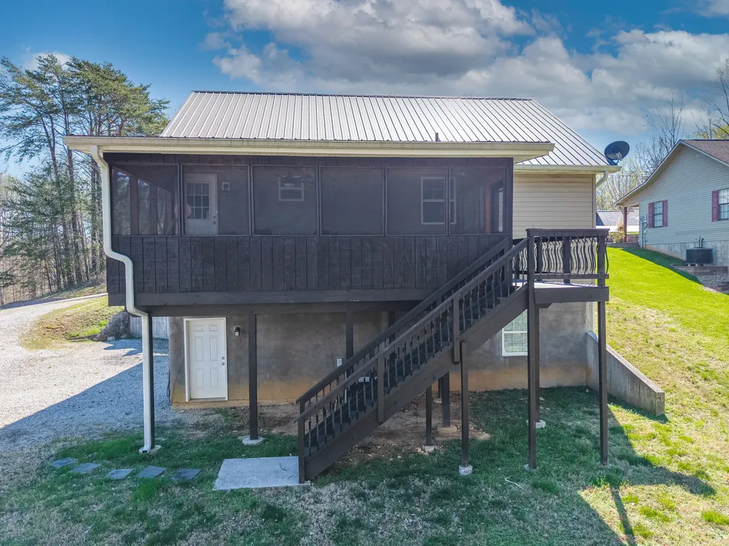 235 Golden Pond Road Monticello KY 42633