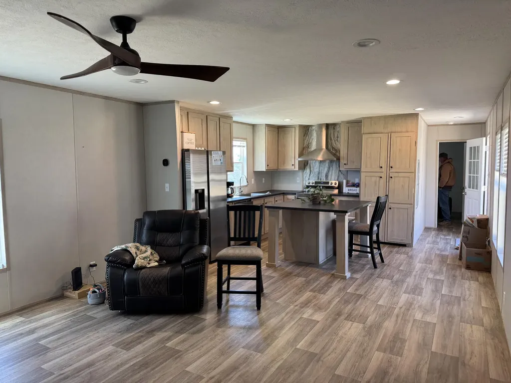 1710 Lamero-cruise Road East Bernstadt KY 40729