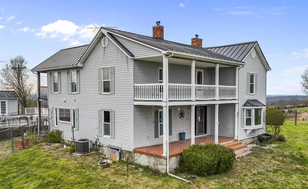 2282 Kentucky Highway 1032 Berry KY 41003