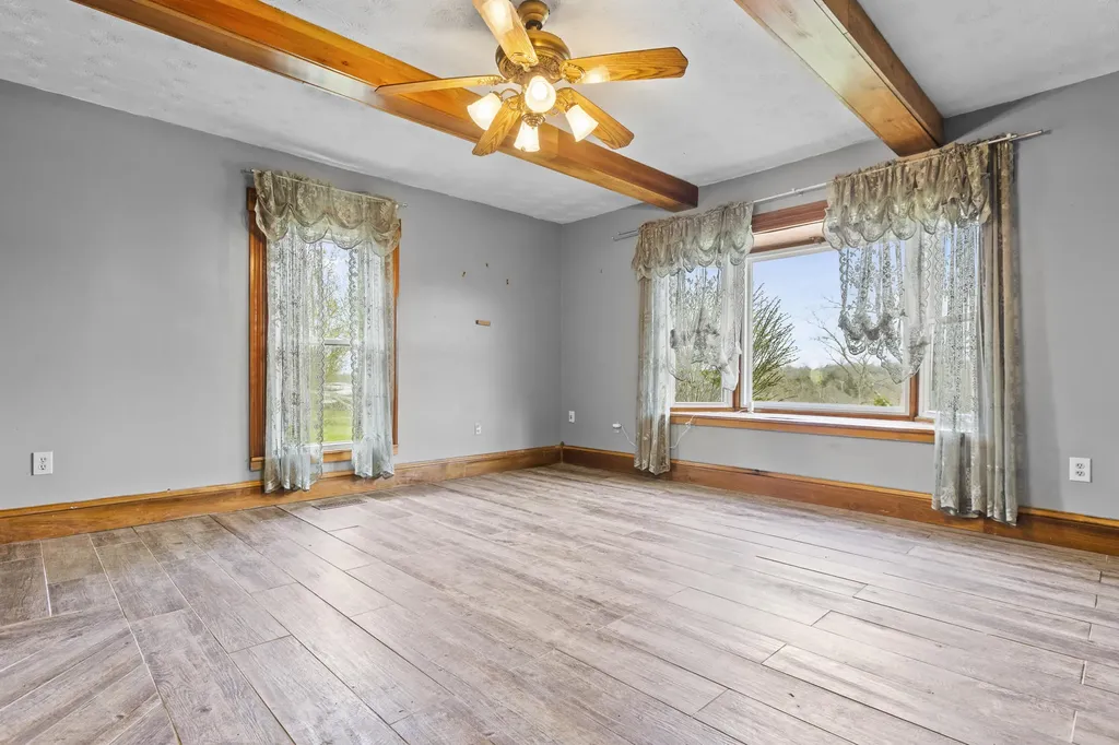 2282 Kentucky Highway 1032 Berry KY 41003