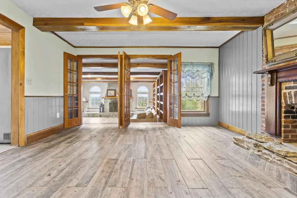 2282 Kentucky Highway 1032 Berry KY 41003