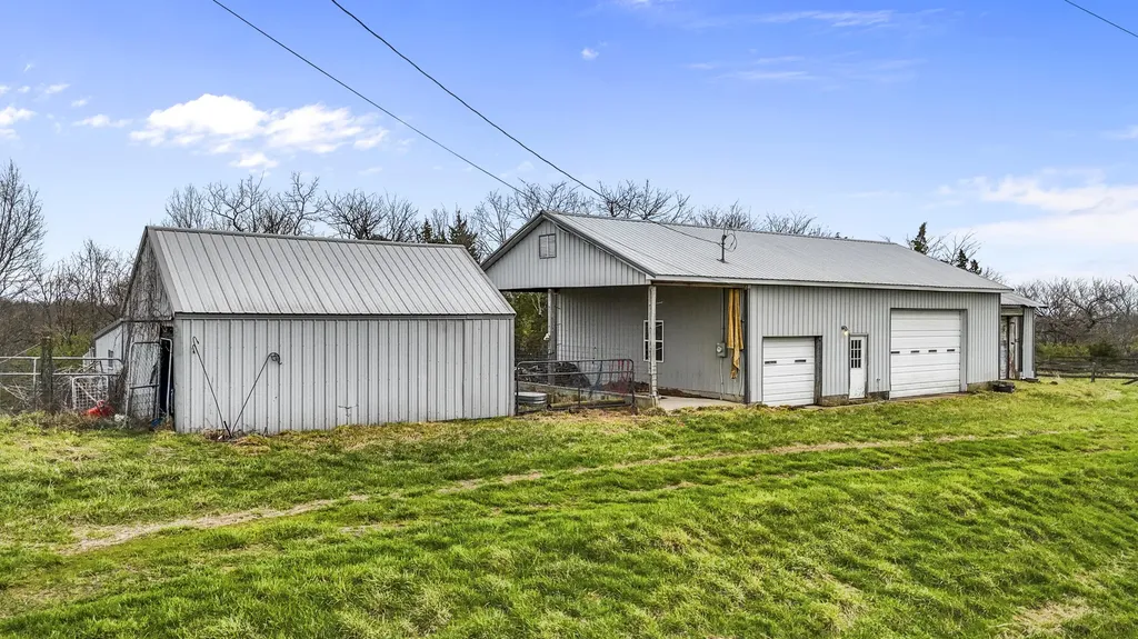 2282 Kentucky Highway 1032 Berry KY 41003