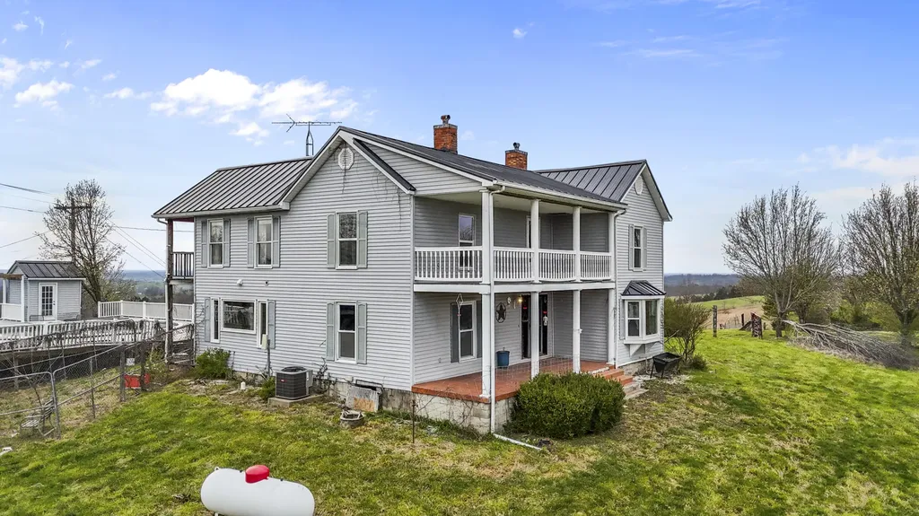 2282 Kentucky Highway 1032 Berry KY 41003