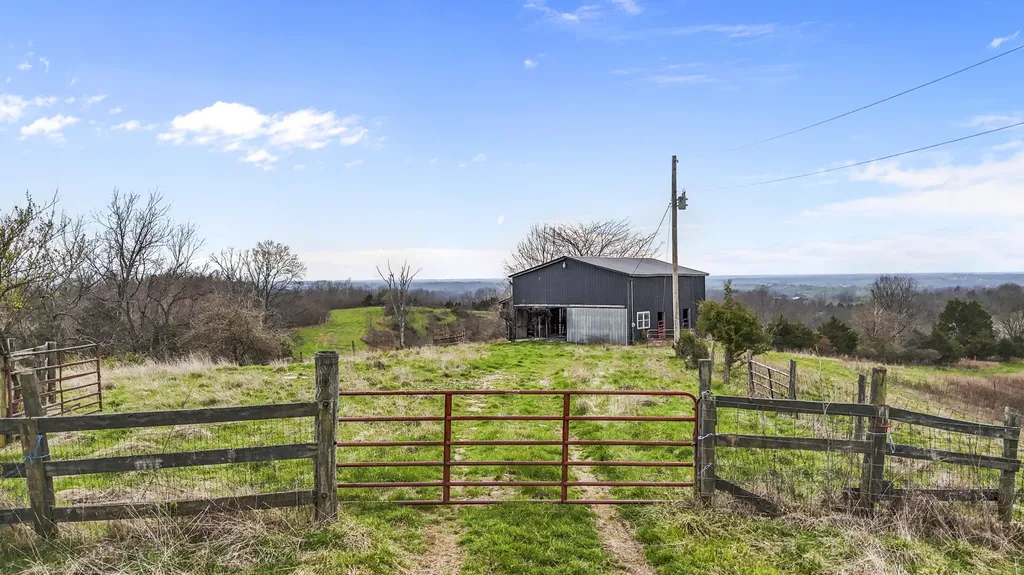 2282 Kentucky Highway 1032 Berry KY 41003