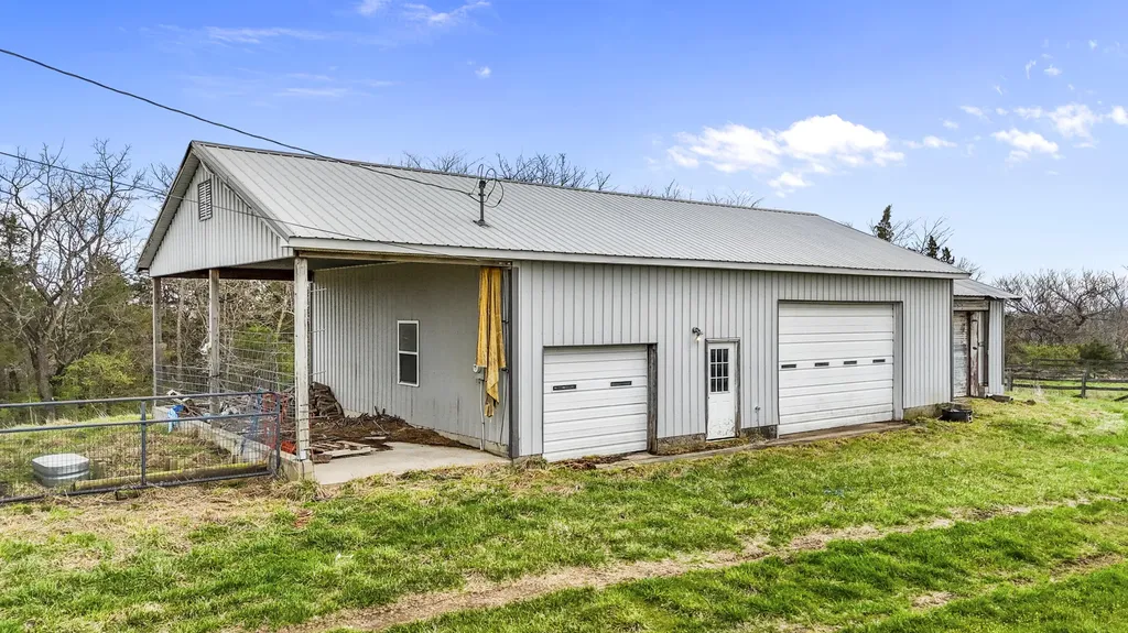 2282 Kentucky Highway 1032 Berry KY 41003
