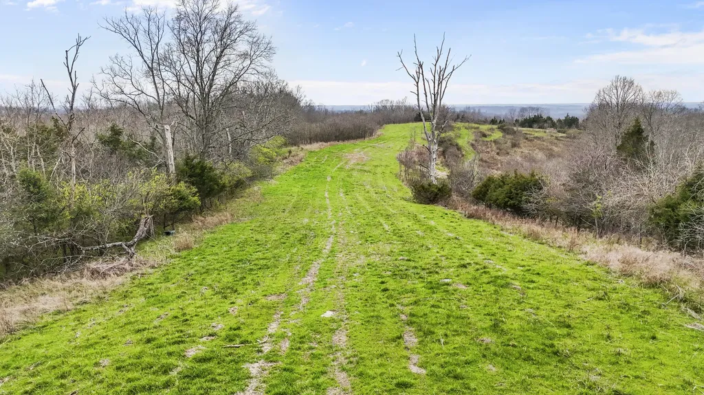 2282 Kentucky Highway 1032 Berry KY 41003