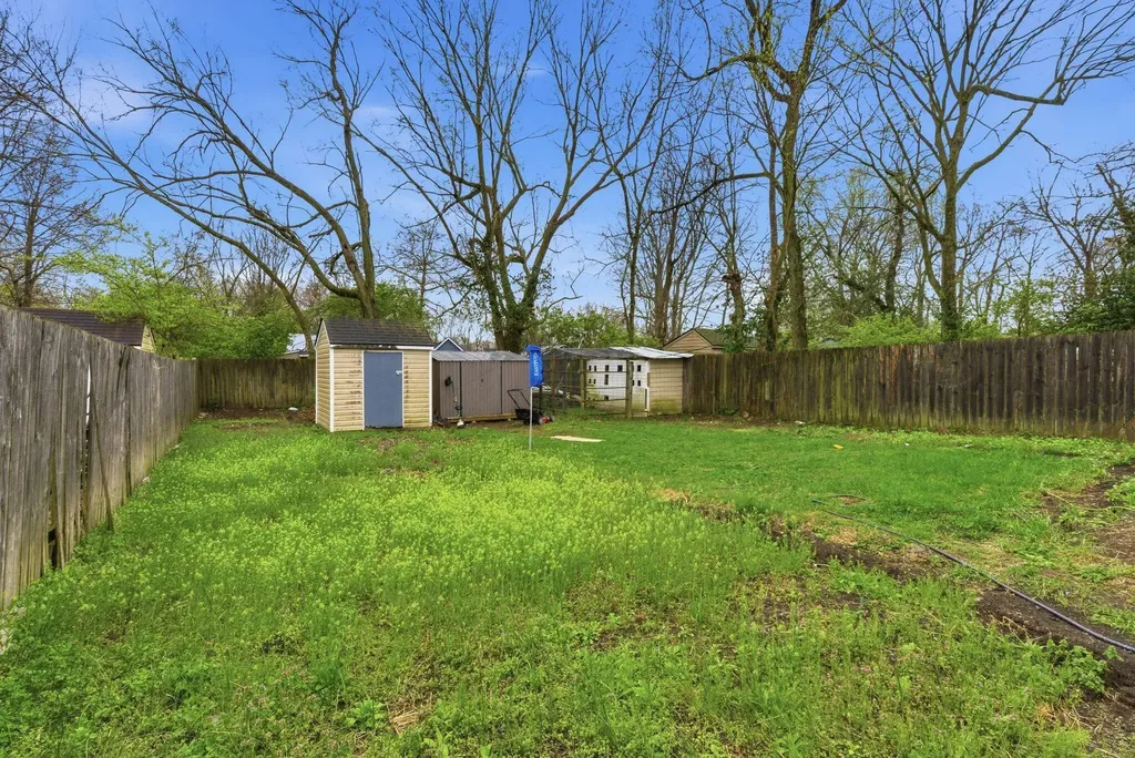 450 Ash Street Lexington KY 40508