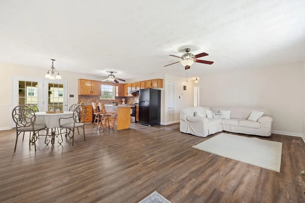 3037 Clear Springs Drive London KY 40744