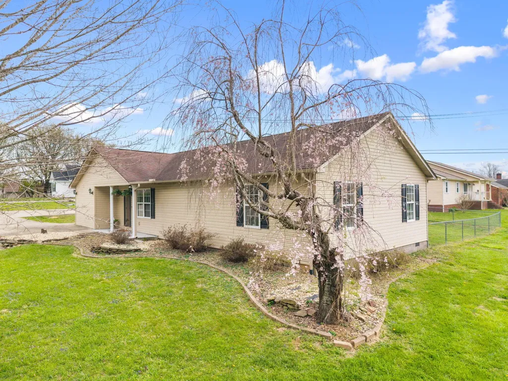 3037 Clear Springs Drive London KY 40744