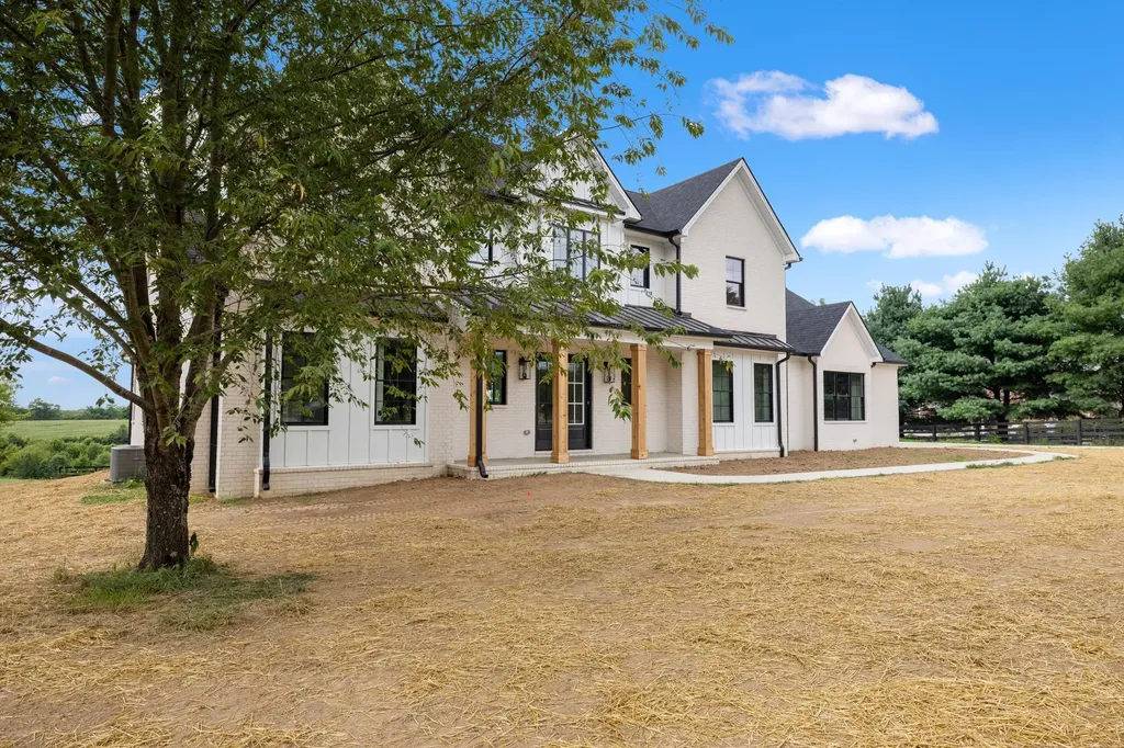 2305 Harrodsburg Road Lawrenceburg KY 40342