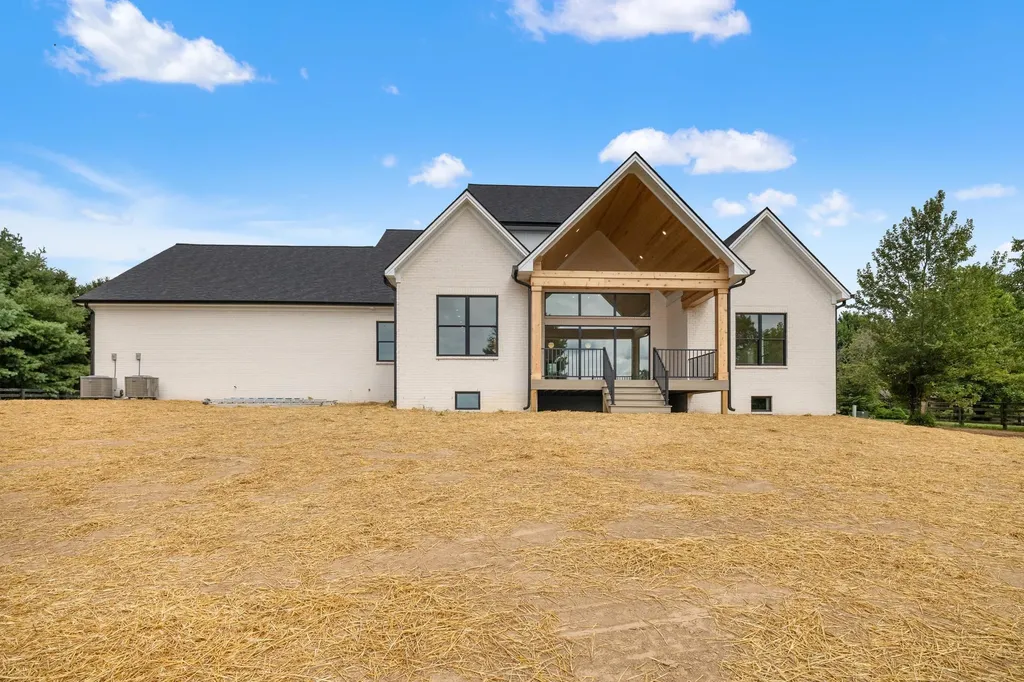 2305 Harrodsburg Road Lawrenceburg KY 40342