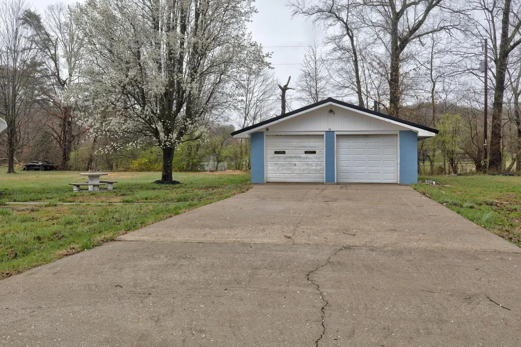7700 Levee Road Jeffersonville KY 40337