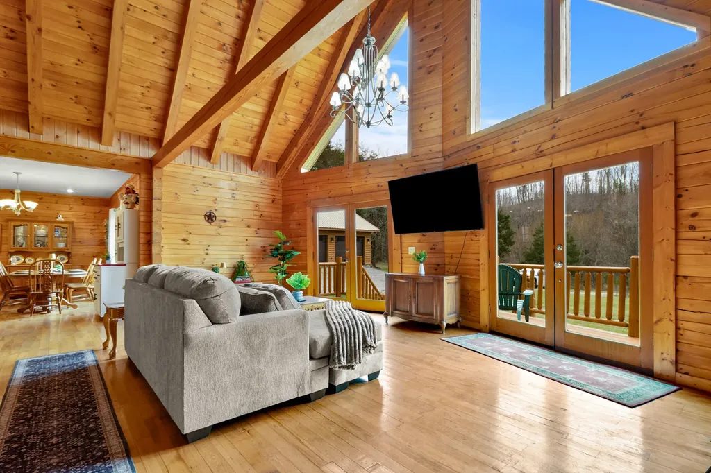 2062 Raccoon Creek Road London KY 40741