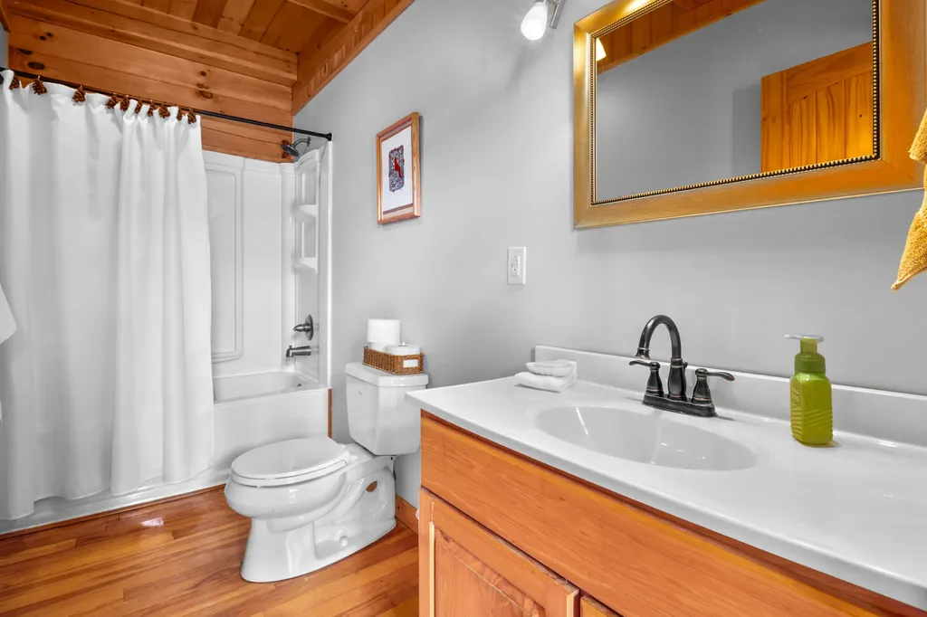 2062 Raccoon Creek Road London KY 40741