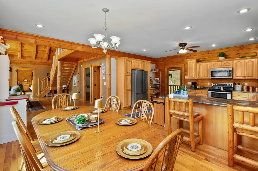 2062 Raccoon Creek Road London KY 40741