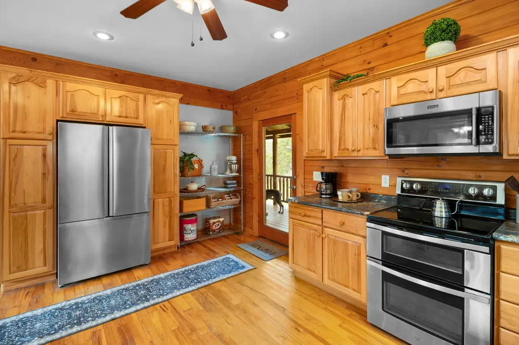 2062 Raccoon Creek Road London KY 40741