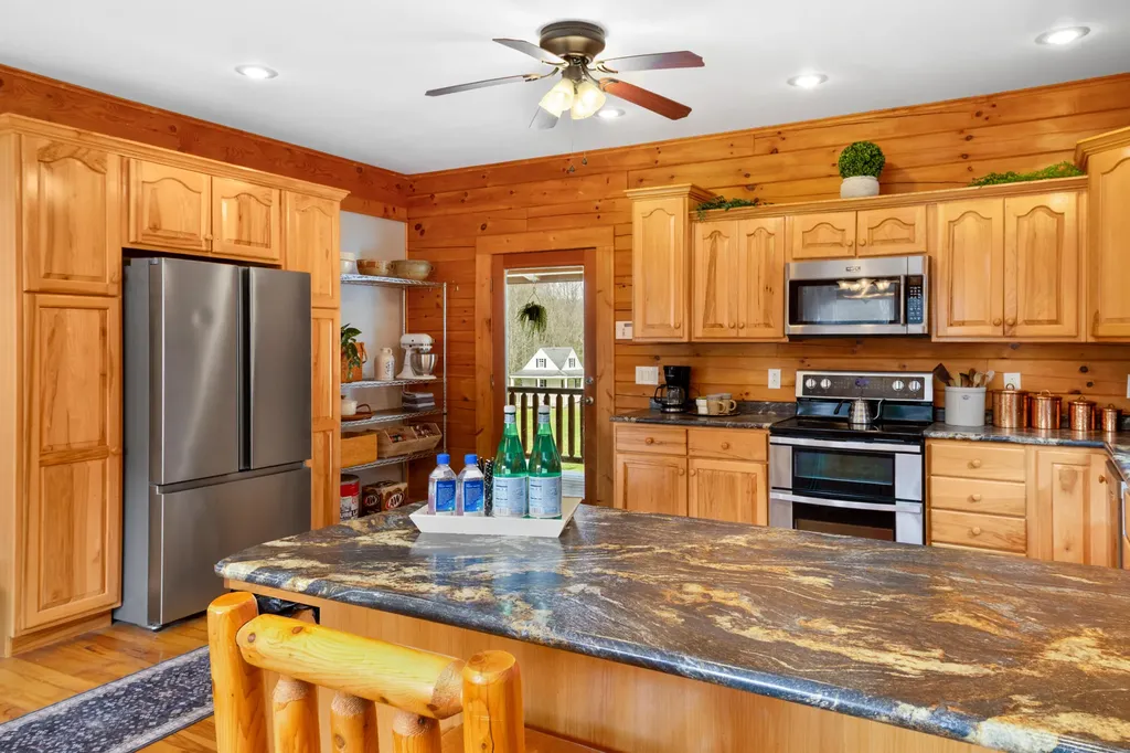 2062 Raccoon Creek Road London KY 40741