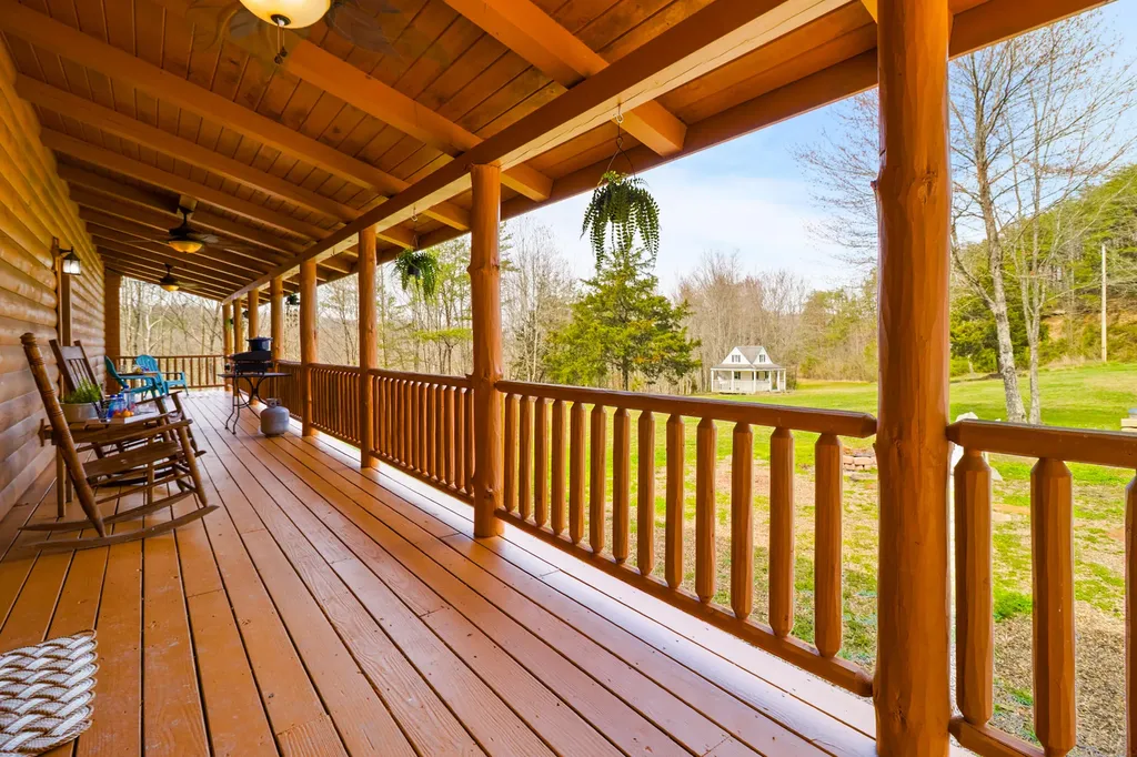 2062 Raccoon Creek Road London KY 40741