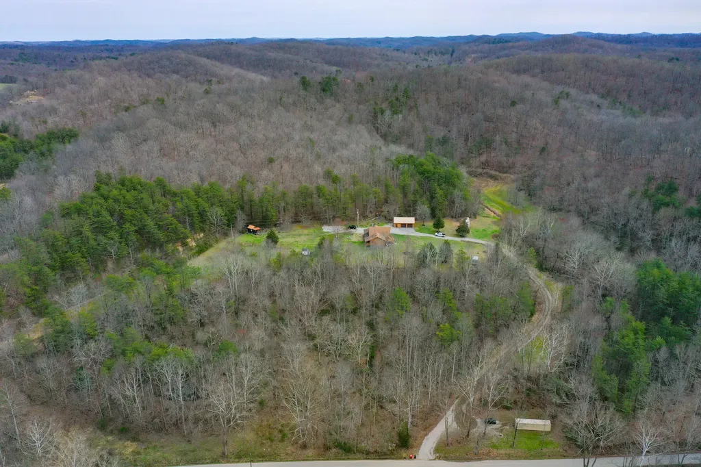 2062 Raccoon Creek Road London KY 40741