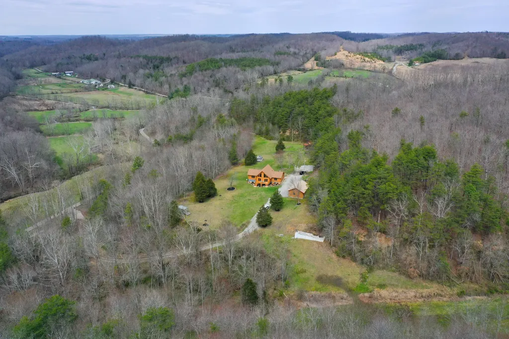 2062 Raccoon Creek Road London KY 40741